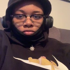 Meet your Posher, Ashely